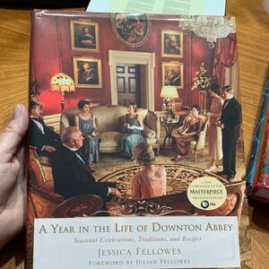 A Year in the Life of Downton Abbey. Excellent condition